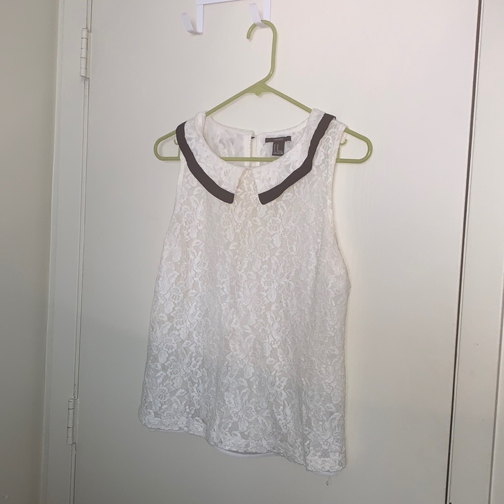 Forever 21 White Lace Top Size Medium